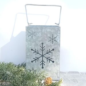 Aluminum Christmas Holiday Container